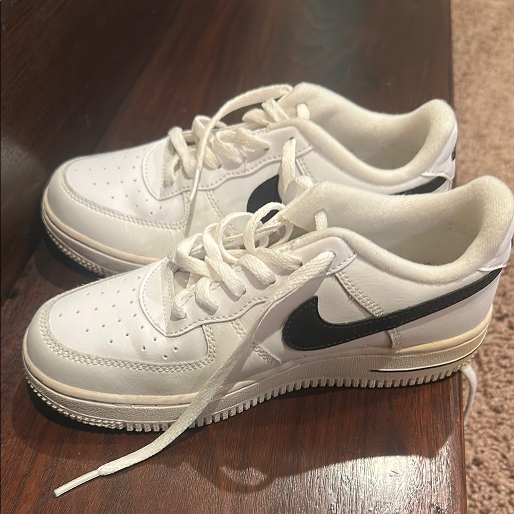 Nike Air Force Black and White